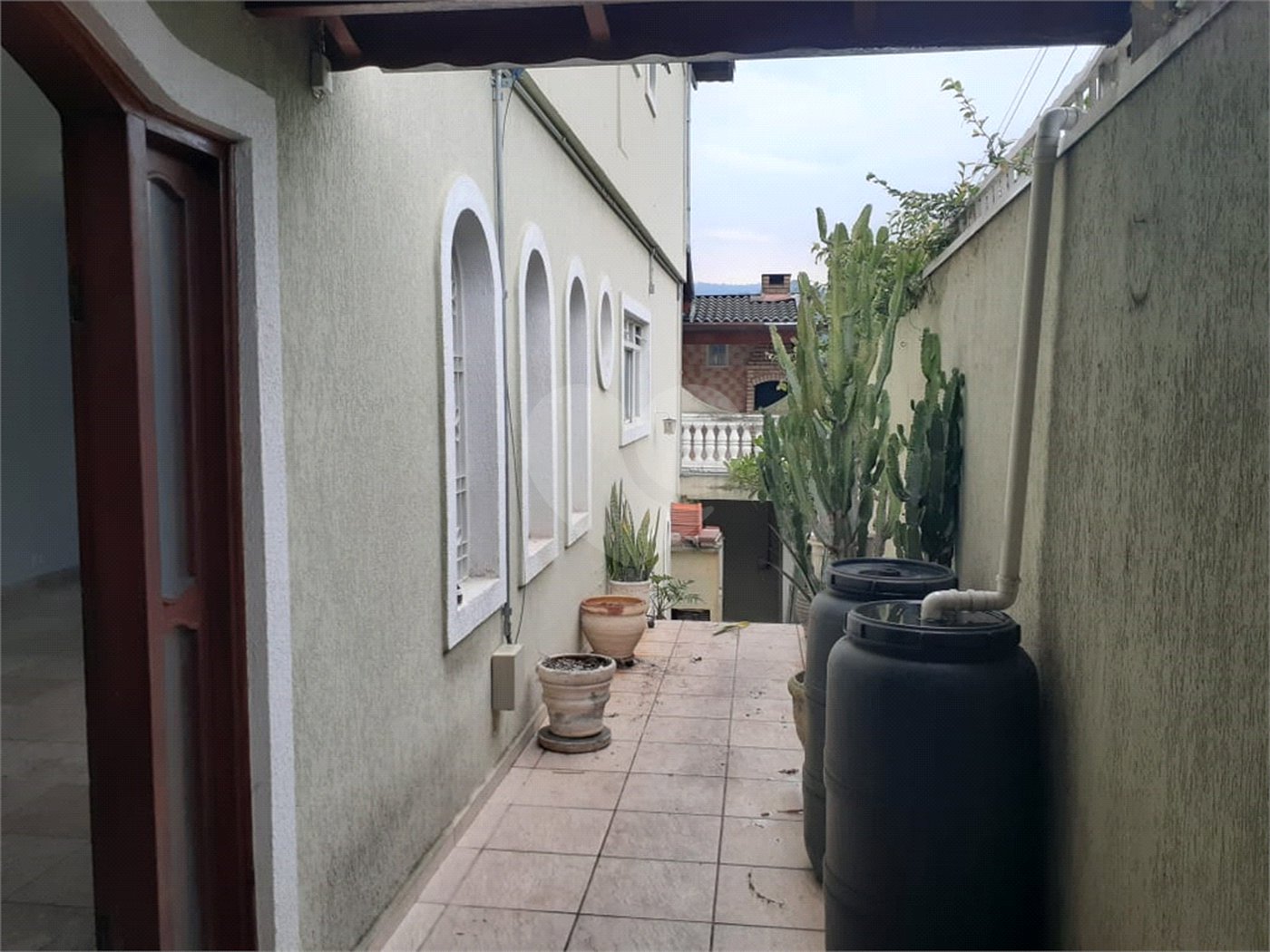 Sobrado à venda com 4 quartos, sendo 2 suítes, em Tremembé, São Paulo, SP