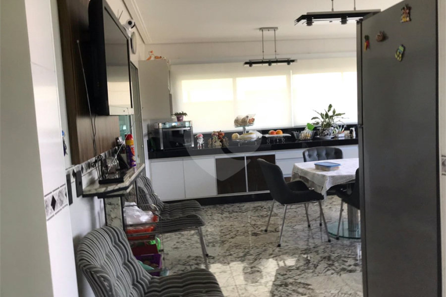 Casa à venda com 4 suítes no condomínio Mirante do Horto, São Paulo - SP