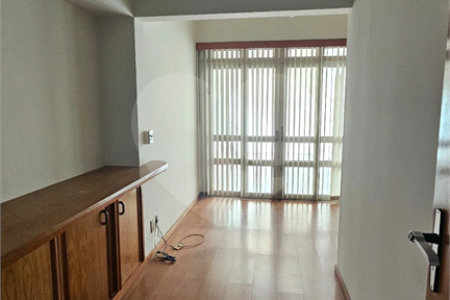Casa para alugar com 4 quartos, sendo 2 suítes, no Centro, Araraquara, SP