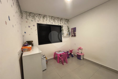 Casa à venda com 3 quartos, sendo 1 suíte, no condomínio Jardim, Sorocaba - SP