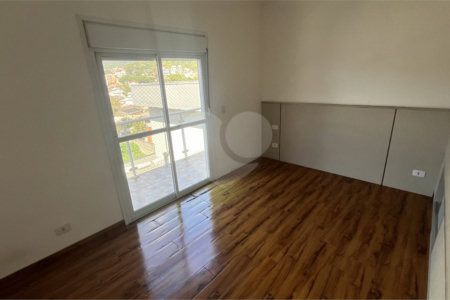 Sobrado à venda com 3 suítes em Jardim Maristela, Atibaia, SP