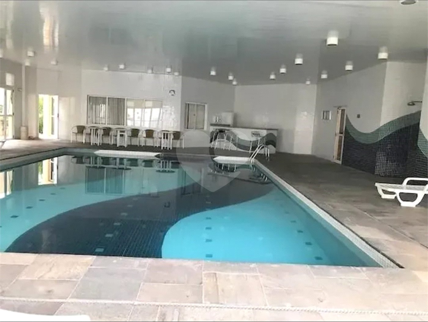 Casa à venda com 3 quartos, sendo 2 suítes, no condomínio Vila Borghese, São Paulo - SP