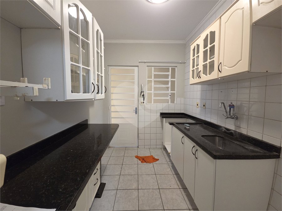Casa à venda com 3 quartos, sendo 1 suíte, no condomínio Parque das Árvores, Sorocaba - SP