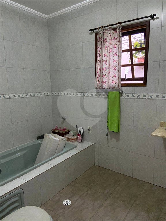 Casa à venda com 3 quartos, sendo 1 suíte,  em Jardim Fonte Áurea, Poá, SP