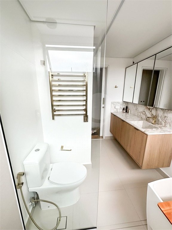 Apartamento à venda com 4 suítes em Vila Cordeiro, São Paulo, SP