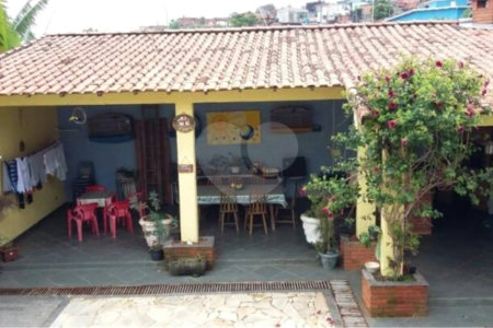 Casa à venda com 4 quartos, sendo 1 suíte, em Sesc, Suzano, SP