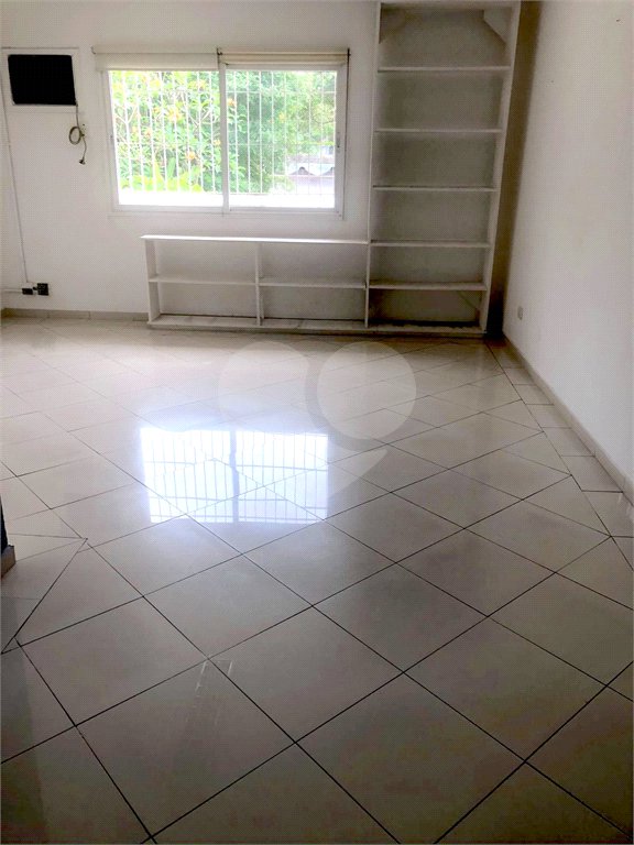 Sobrado à venda com 4 quartos, sendo 1 suíte, em Brooklin Velho, São Paulo, SP