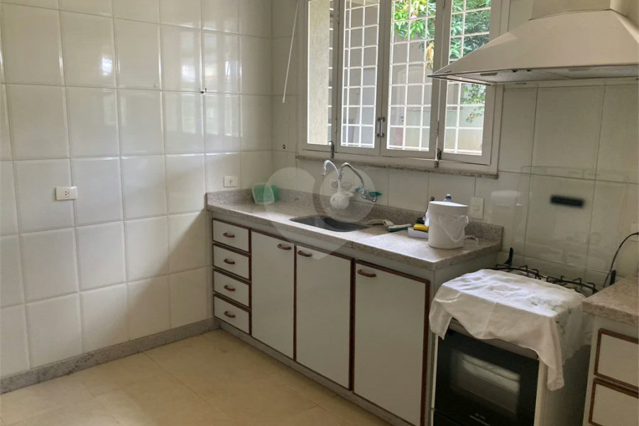 Belíssima casa no bairro Vila Rezende