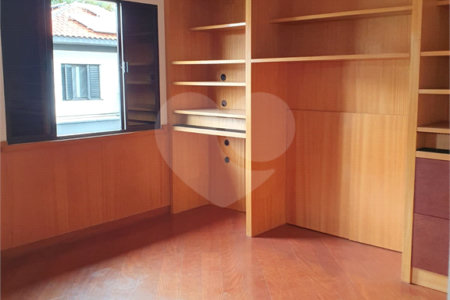 Casa à venda com 2 quartos, sendo 1 suíte, no condomínio Flamboyant, São Paulo - SP