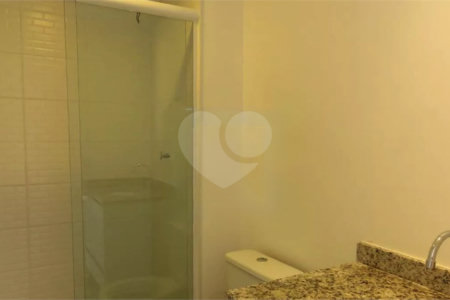 Apartamento de 38 m² com 2 dormitórios no Brás