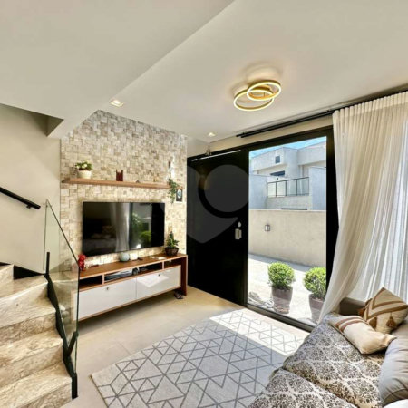 Casa à venda com 2 suítes no condomínio Gran Loft, Cotia - SP