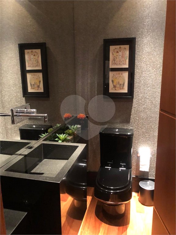 Apartamento à venda com 4 quartos, sendo 3 suítes, em Alto da Boa Vista, São Paulo, SP