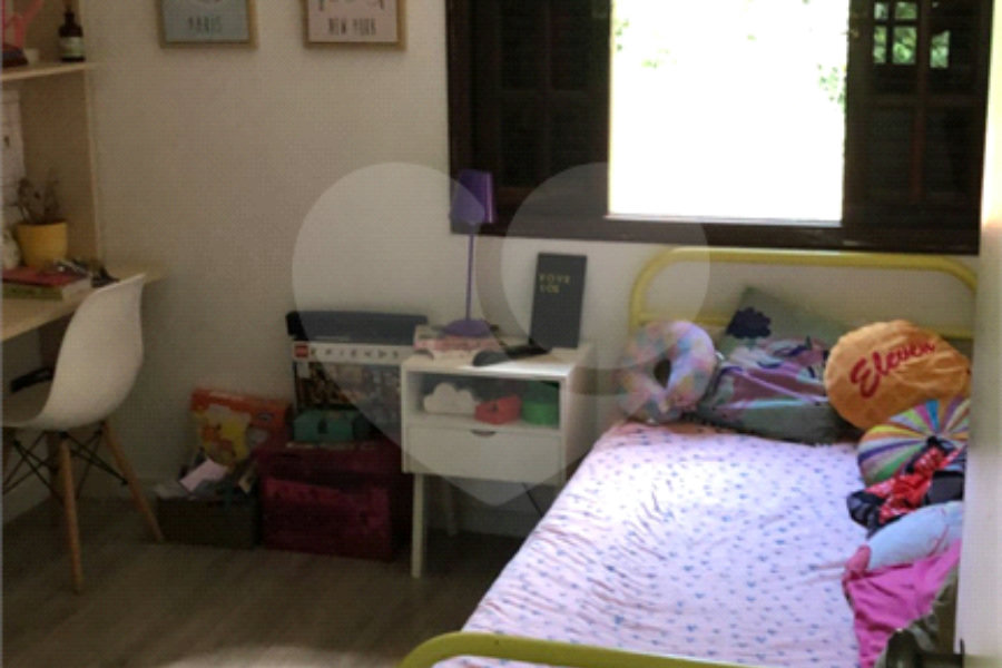Casa à venda com 3 quartos, sendo 1 suíte,  no condomínio Alpes da Cantareira, Mairiporã - SP