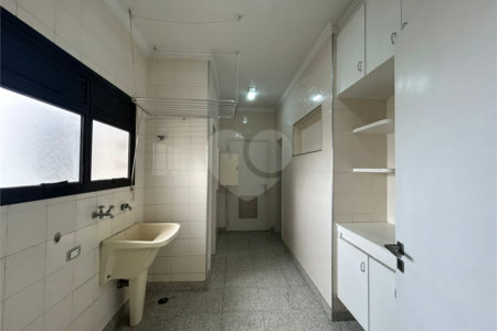 Apartamento à venda com 3 quartos, sendo 1 suíte,  em Vila Brasilina, São Paulo, SP