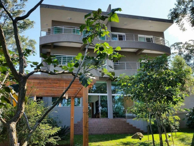Casa à venda com 6 quartos, sendo 3 suítes,  no condomínio Travessa Manuel Antônio Ferreira,85, São Paulo - SP