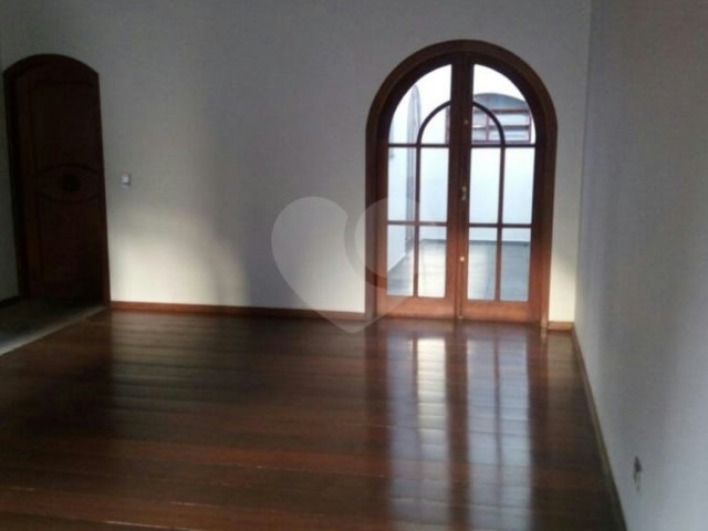 Casa Térrea à venda com 4 quartos, sendo 1 suíte,  em Jardim Floresta, São Paulo, SP