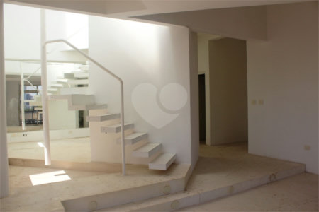 Triplex à venda com 5 quartos, sendo 3 suítes, em Santa Cecília, São Paulo, SP