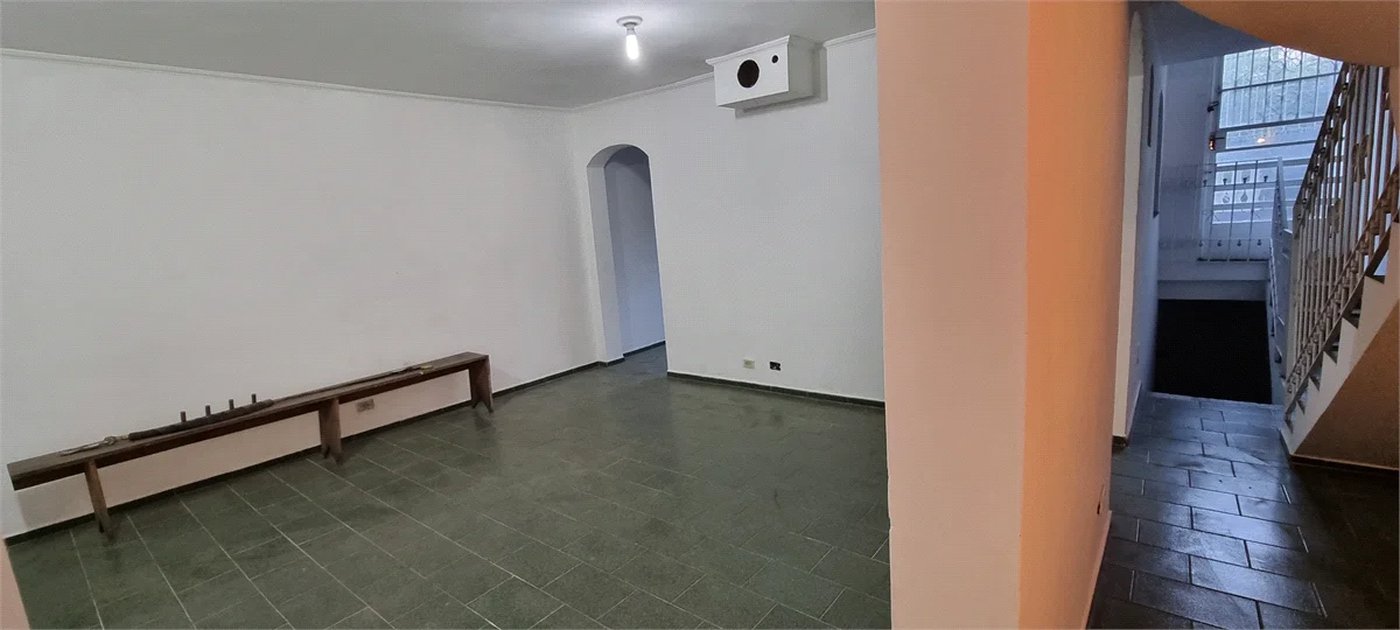 Casa à venda com 3 quartos, sendo 1 suíte, em Jardim Rosa Maria, São Paulo, SP