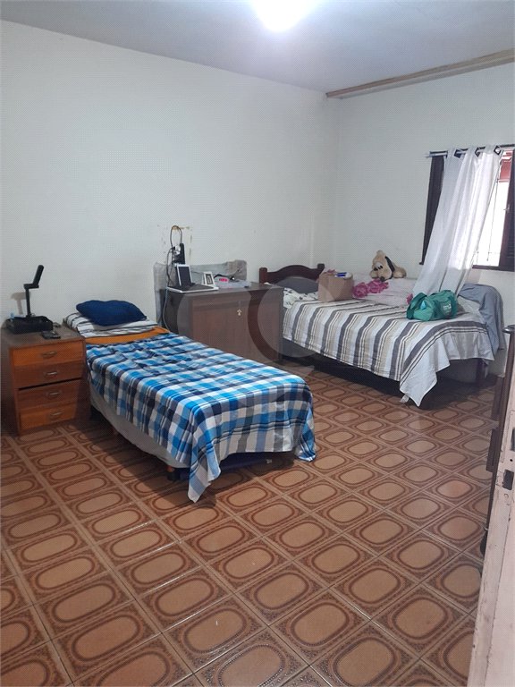 Sobrado à venda com 3 quartos, sendo 1 suíte, em Tremembé, São Paulo, SP