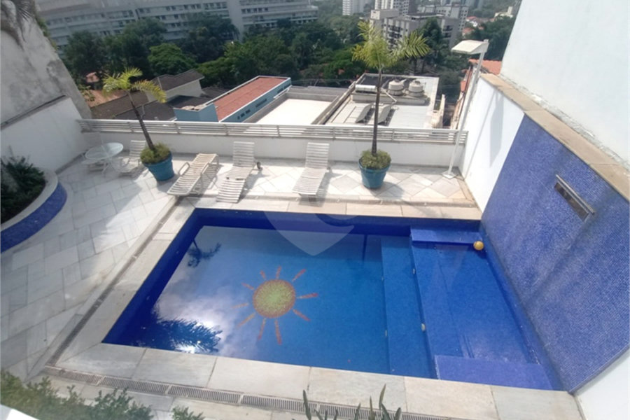 Sobrado à venda com 5 suítes em Santana, São Paulo, SP