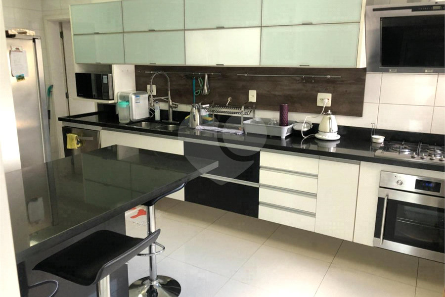 Apartamento à venda com 3 suítes em Paraíso, São Paulo, SP