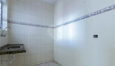 Casa para alugar com 2 quartos, sendo 1 suíte,  no condomínio Nova Carioba, São Paulo - SP