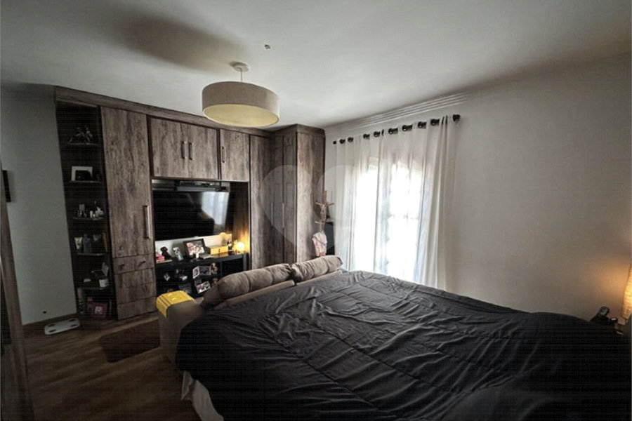 Casa à venda com 3 quartos, sendo 1 suíte, no condomínio Residencial Nabuco de Araújo, São Paulo - SP