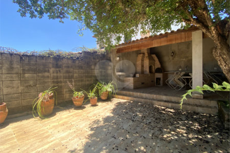 Casa Térrea à venda com 3 quartos, sendo 1 suíte, em Água Fria, São Paulo, SP