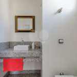 Casa à venda ou para alugar com 3 quartos, sendo 1 suíte,  no condomínio Chácara Flora, São Paulo - SP