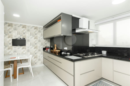Apartamento à venda com 4 quartos, sendo 2 suítes, em Alto da Boa Vista, São Paulo, SP