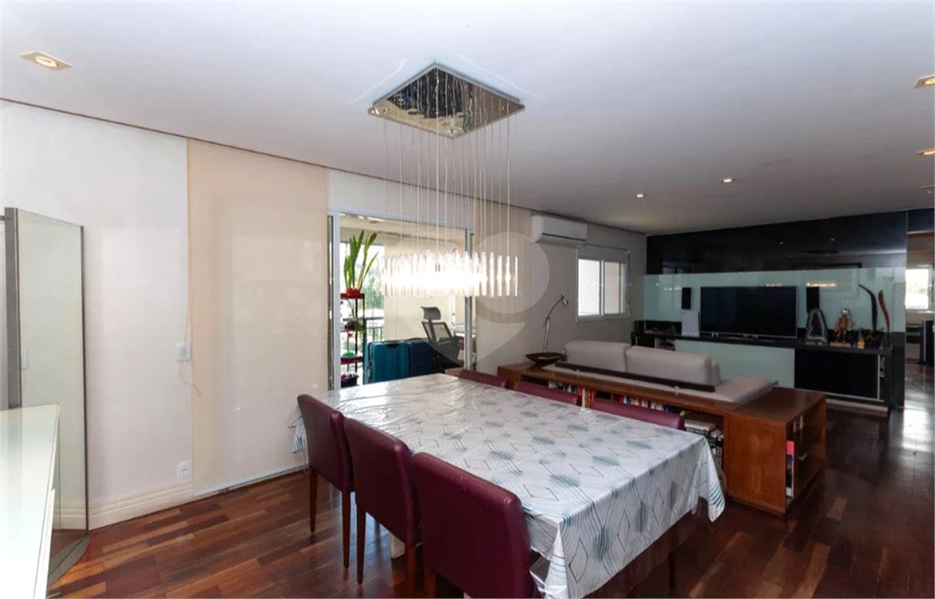 Apartamento para alugar com 3 quartos, sendo 1 suíte, em Água Branca, São Paulo, SP
