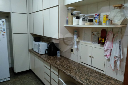 Sobrado à venda com 3 quartos, sendo 2 suítes,  em Brooklin Velho, São Paulo, SP