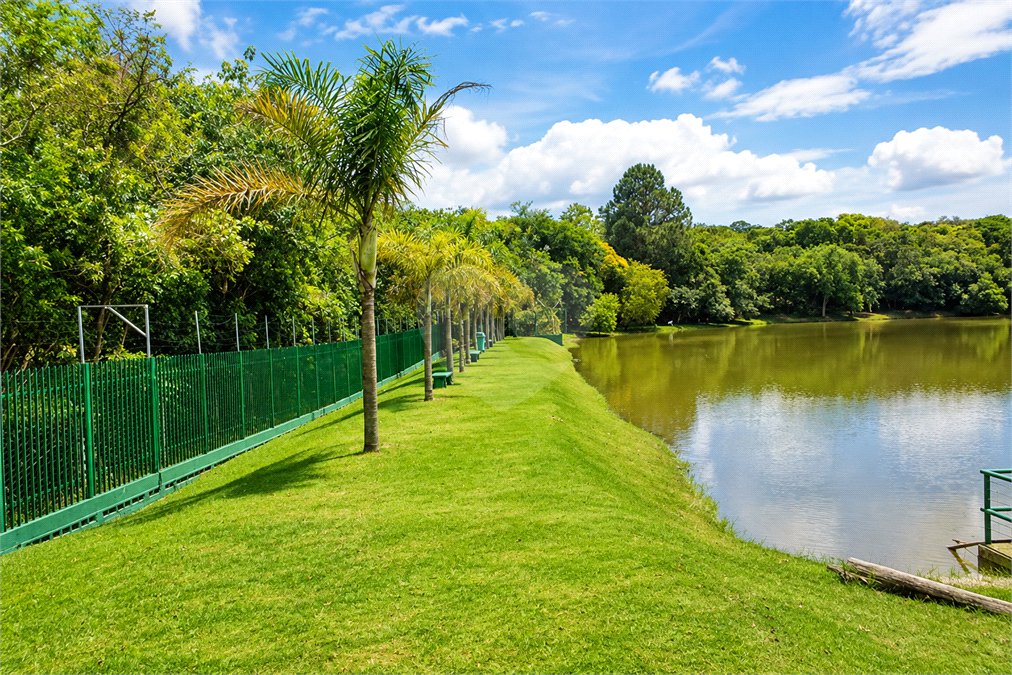 Terreno à venda no condomínio Vale do Lago, Sorocaba - SP