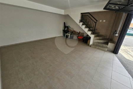 Sobrado à venda com 3 quartos, sendo 1 suíte,  em Vila Nivi, São Paulo, SP