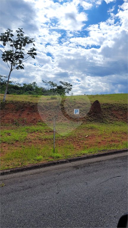 Casa à venda no condomínio Parque Residencial Jequitibá, Jacareí - SP