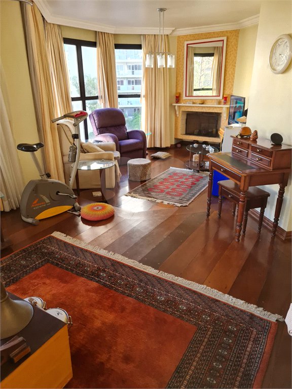 Apartamento à venda com 3 suítes em Vila Andrade, São Paulo, SP