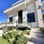 Casa à venda com 3 suítes no condomínio Residencial Florais Itália, Cuiabá - MT