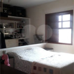 Casa à venda com 5 quartos, sendo 3 suítes,  em Vila Oliveira, Mogi das Cruzes, SP