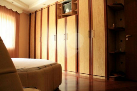 Casa Térrea à venda com 4 suítes em Jardim Franca, São Paulo, SP