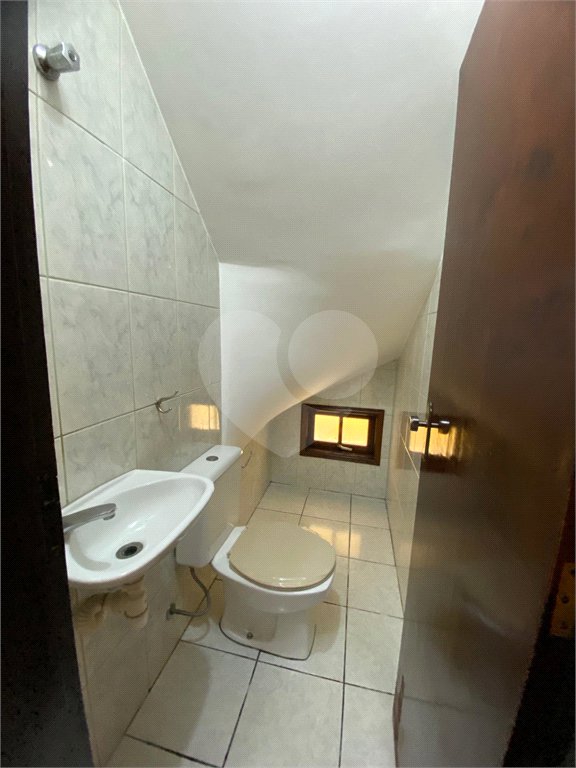 Sobrado à venda com 3 quartos, sendo 1 suíte, em Vila dos Remédios, São Paulo, SP