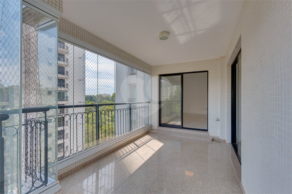 Apartamento à venda com 4 suítes em Jardim Marajoara, São Paulo, SP