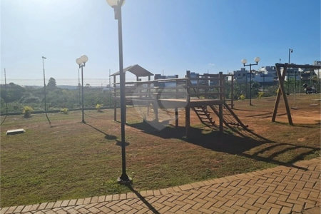 Casa à venda com 3 quartos, sendo 1 suíte, no condomínio Horto Florestal Villagio, Sorocaba - SP