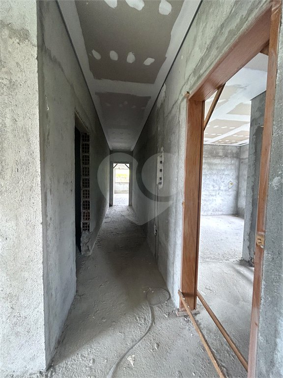 Casa à venda com 3 suítes no condomínio Residencial Jequitiba, Jacareí - SP