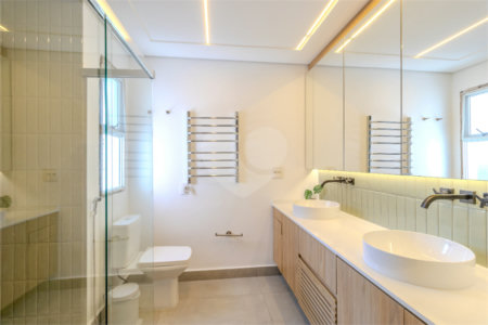 Casa à venda com 5 quartos, sendo 3 suítes, no condomínio Boulevard Saint Michael, São Paulo - SP