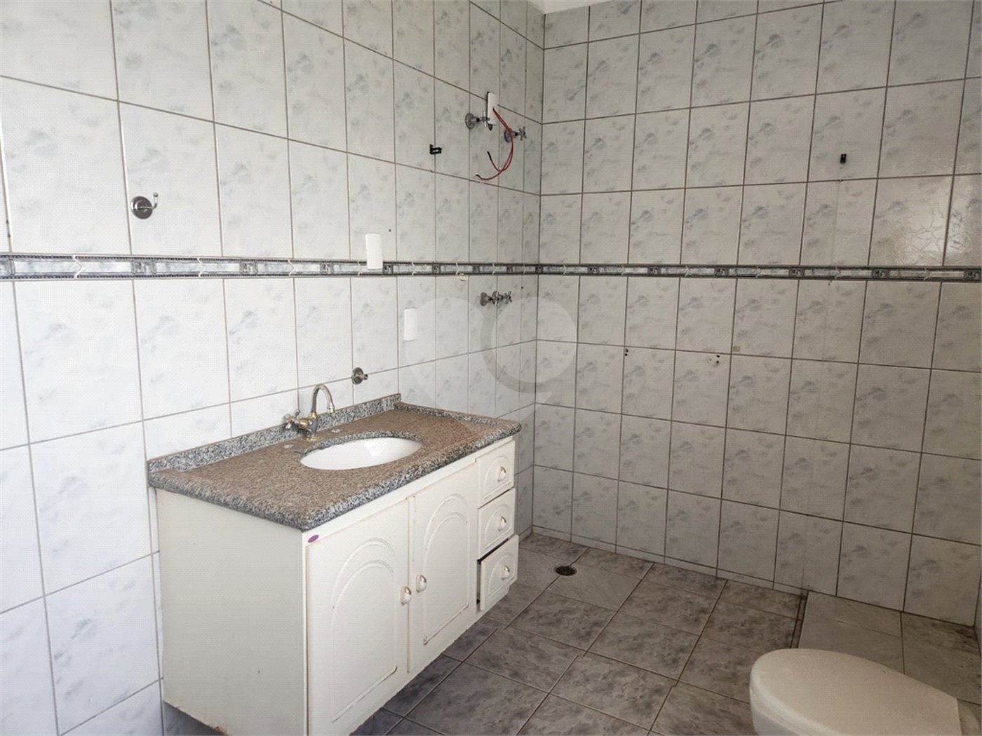 Sobrado à venda com 4 quartos, sendo 1 suíte, no Centro, Araraquara, SP