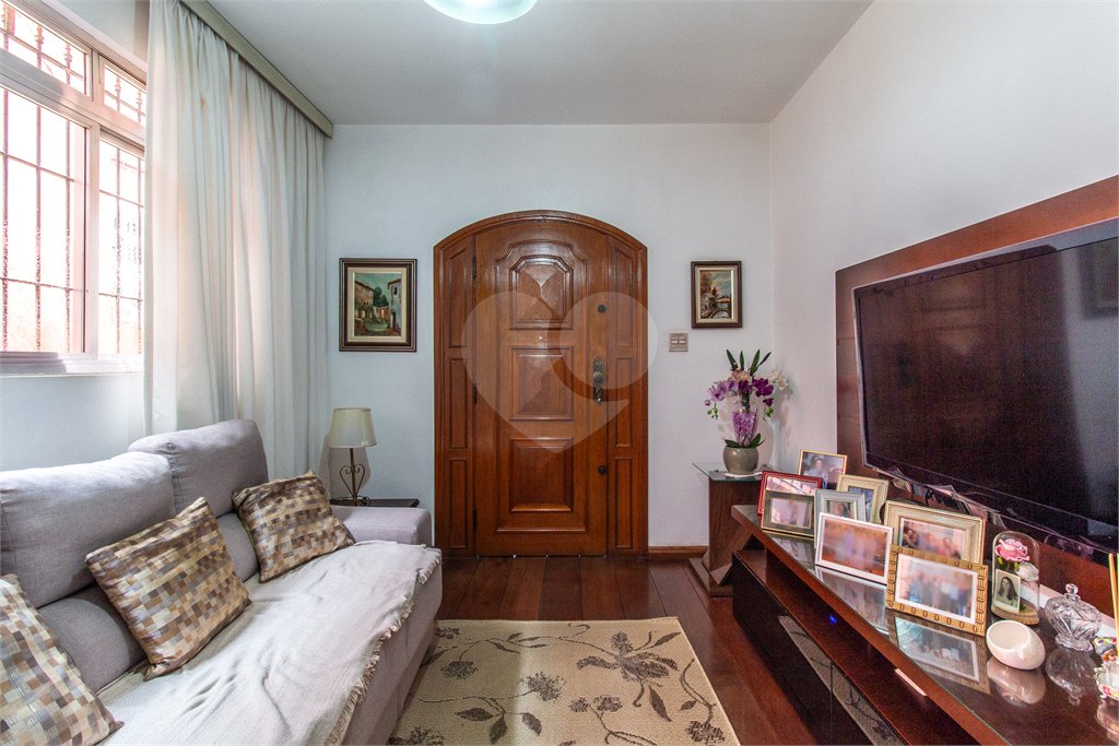 Casa à venda com 3 quartos em Jardim da Glória, São Paulo, SP