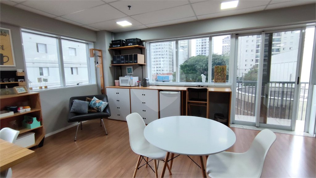Sala à venda em Alto da Boa Vista, São Paulo, SP