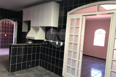 Casa à venda com 3 quartos, sendo 1 suíte, em Cidade Nova, Jundiaí, SP