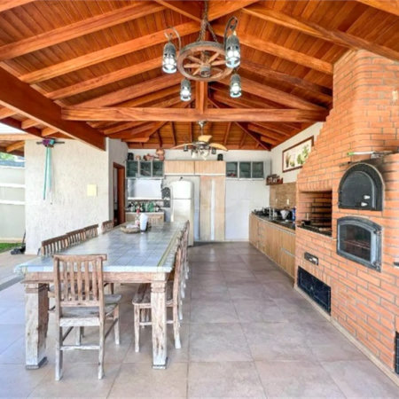 Casa à venda com 3 suítes no condomínio Portal do Lago, Valinhos - SP
