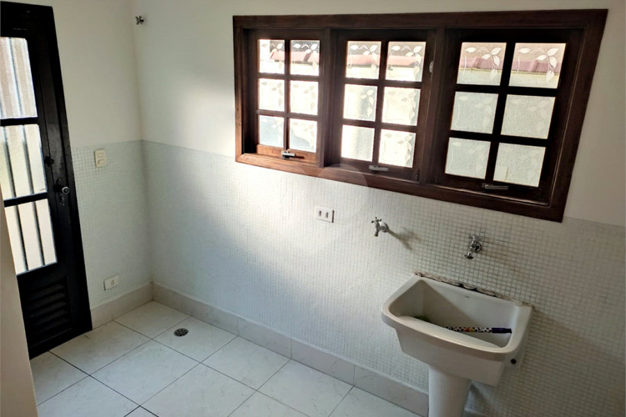 Sobrado à venda com 3 quartos, sendo 1 suíte,  em Vila Medeiros, São Paulo, SP